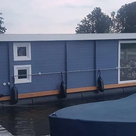 Hausboot Mirabella Am Mueritz Nationalpark Festanliegend Botel Mirow