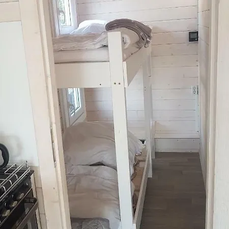 Hausboot Mirabella Am Mueritz Nationalpark Festanliegend